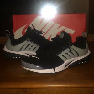 Nike Air Prestos (Oreo) Men’s Size 9